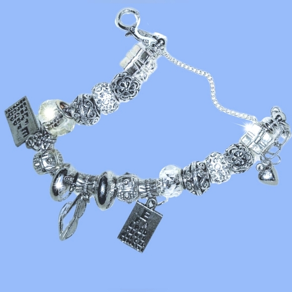 Optical Theme Beaded Bracelet - Picture 3 of 10